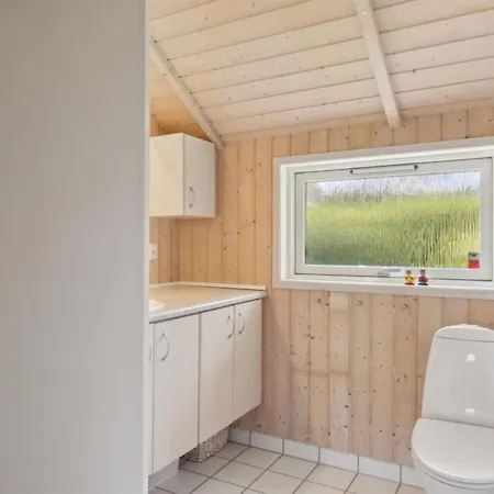 Sukie - 100m From The Sea By Interhome 펜션 *
