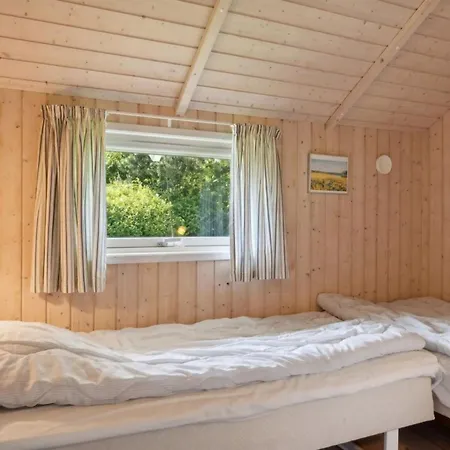 Sukie - 100m From The Sea By Interhome Holiday home *